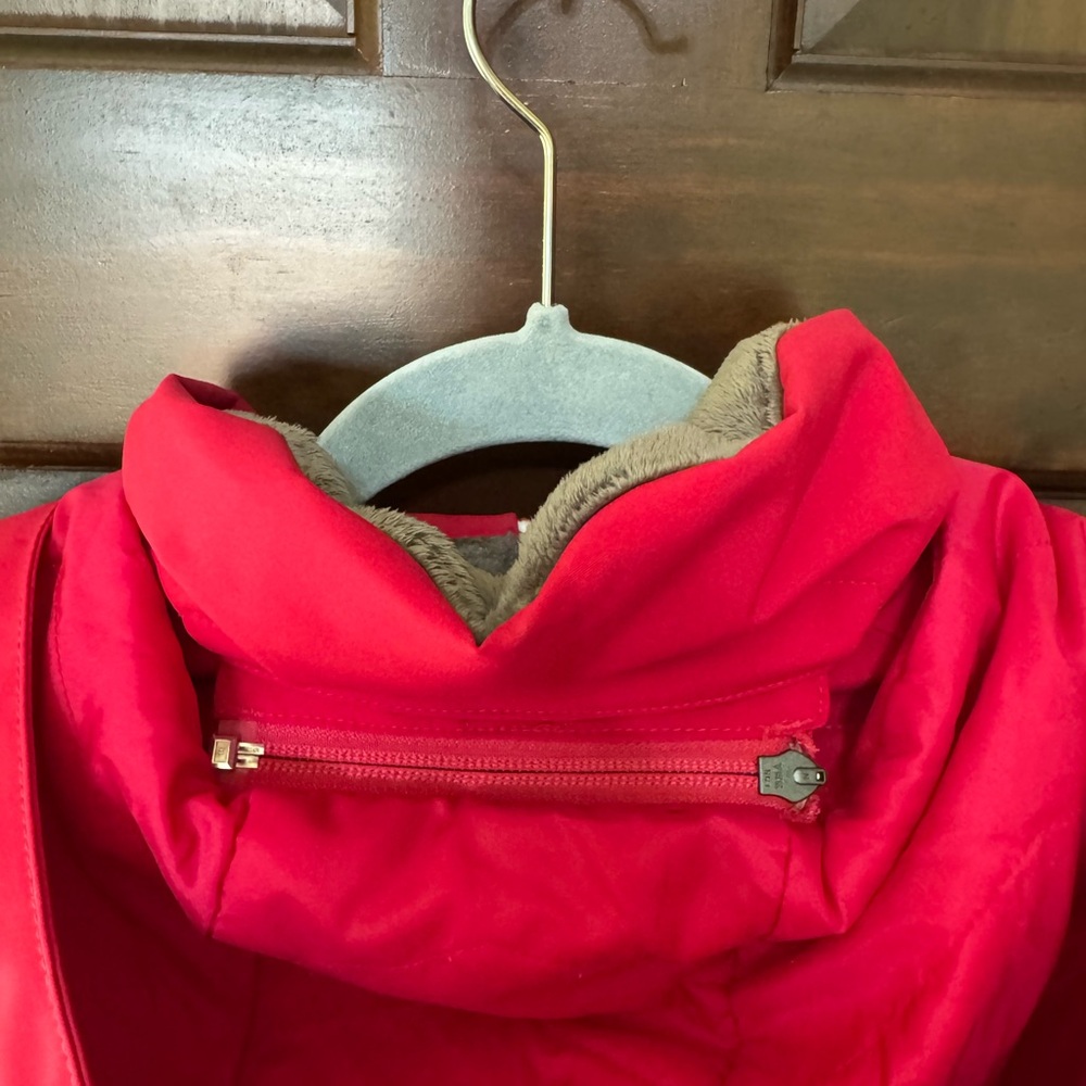 Obermeyer Womens Ski Jacket - Picture 10 of 12